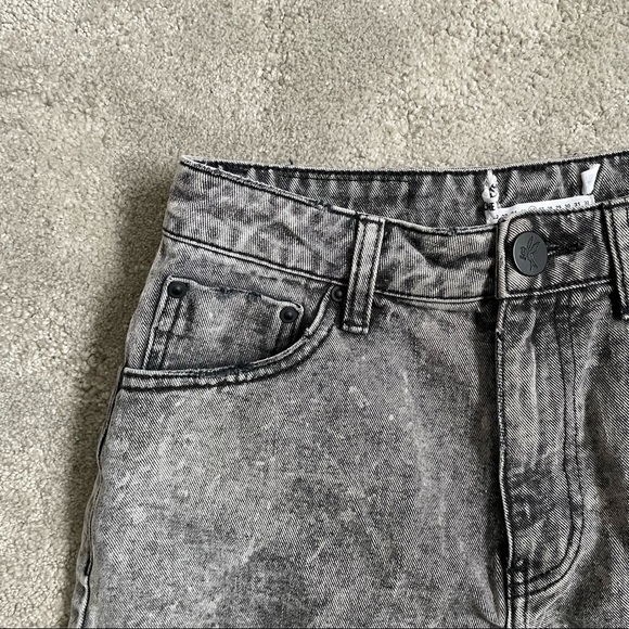 One Teaspoon High Waist Grey Society Acid Wash Fray Hem Bonita Jean Shorts Sz 26 - Picture 5 of 10